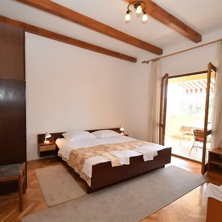 Ivan Apartamento Starigrad Paklenica