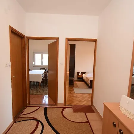 Ivan Apartment *