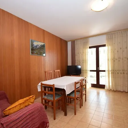Apartment Ivan Starigrad Paklenica